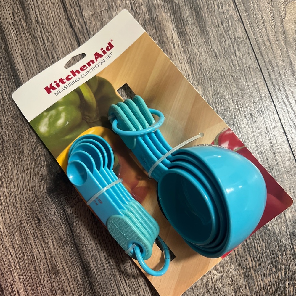 🆕️ KitchenAid Turquoise blue 9 pieces Measuring Cups and Spoons Set new - Picture 2 of 3
